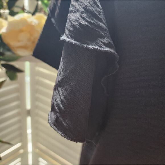 BOUTIQUE BLACK NWOT DOUBLE RUFFLE CAP SLEEVE V NECK  MULTIPLE SIZES - Picture 5 of 6
